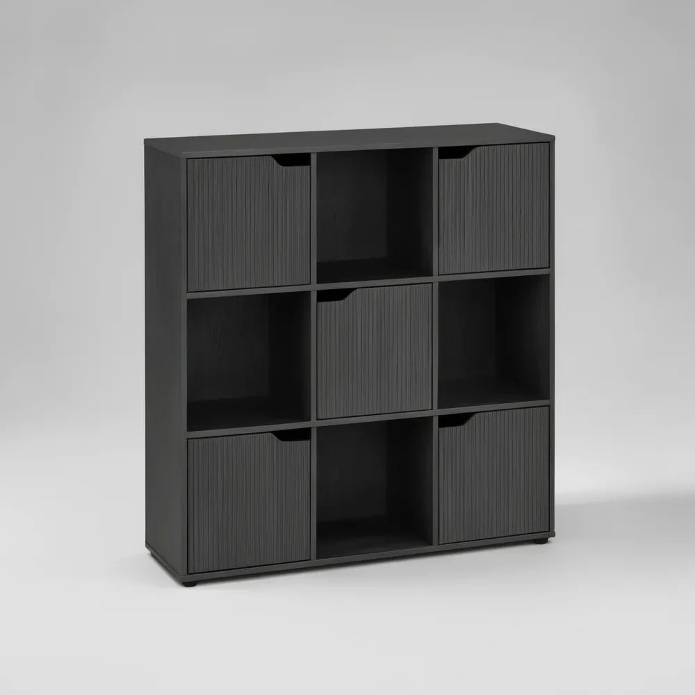 Czarny regał 90 x 30 x 90 cm z 9 wnękami i 5 frezowanymi drzwiczkami